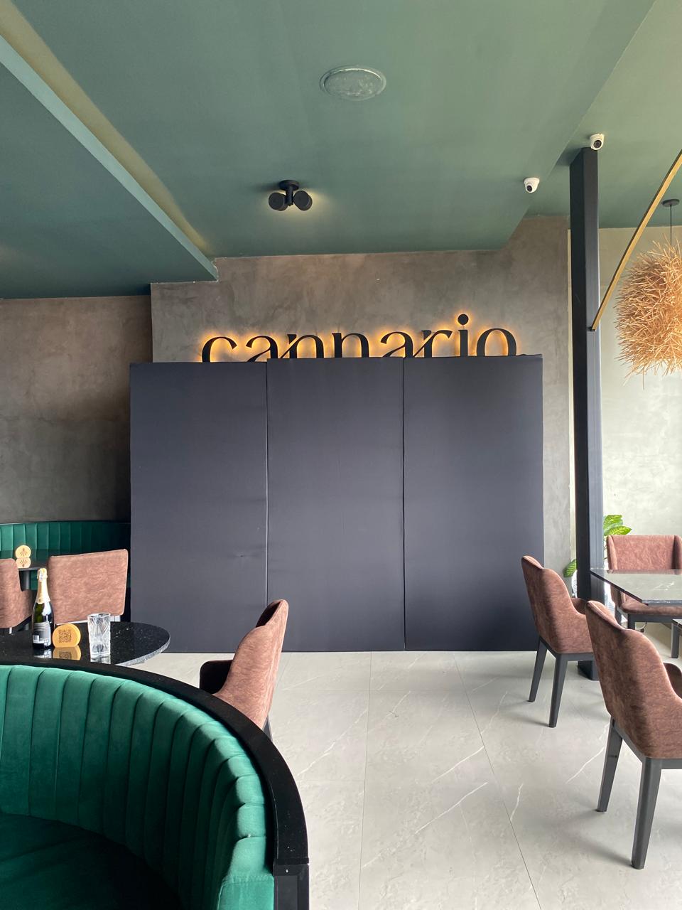 Altura 2.20m X 1.04m
Tapizado negro
$ 60.000
Precio unitario por modulo
Imagen referencial de 3 módulos
(SE ADAPTA AL COLOR QUE GUSTE)