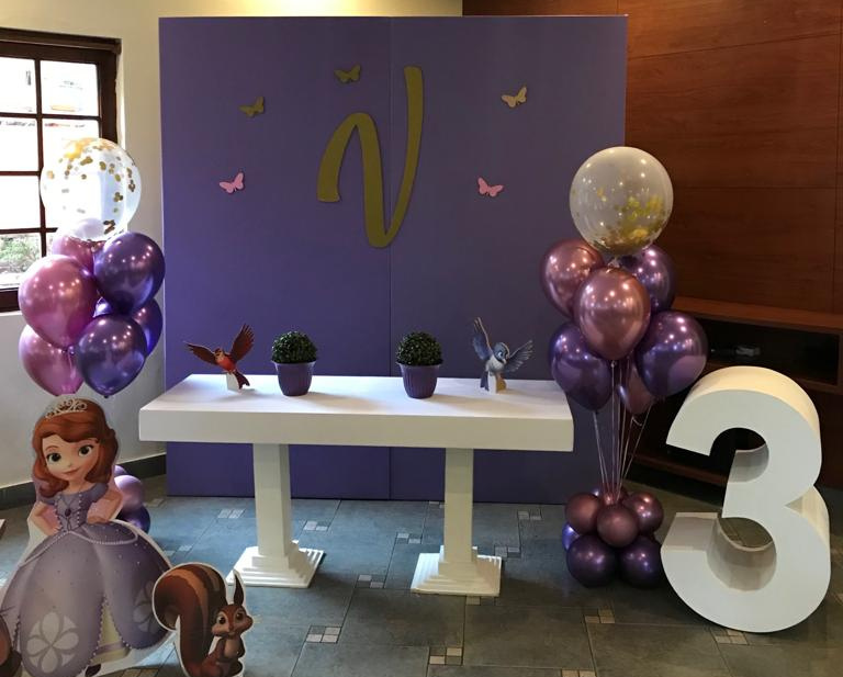 Numero en Alquiler
Medidas 80cm de Altura
$35.000