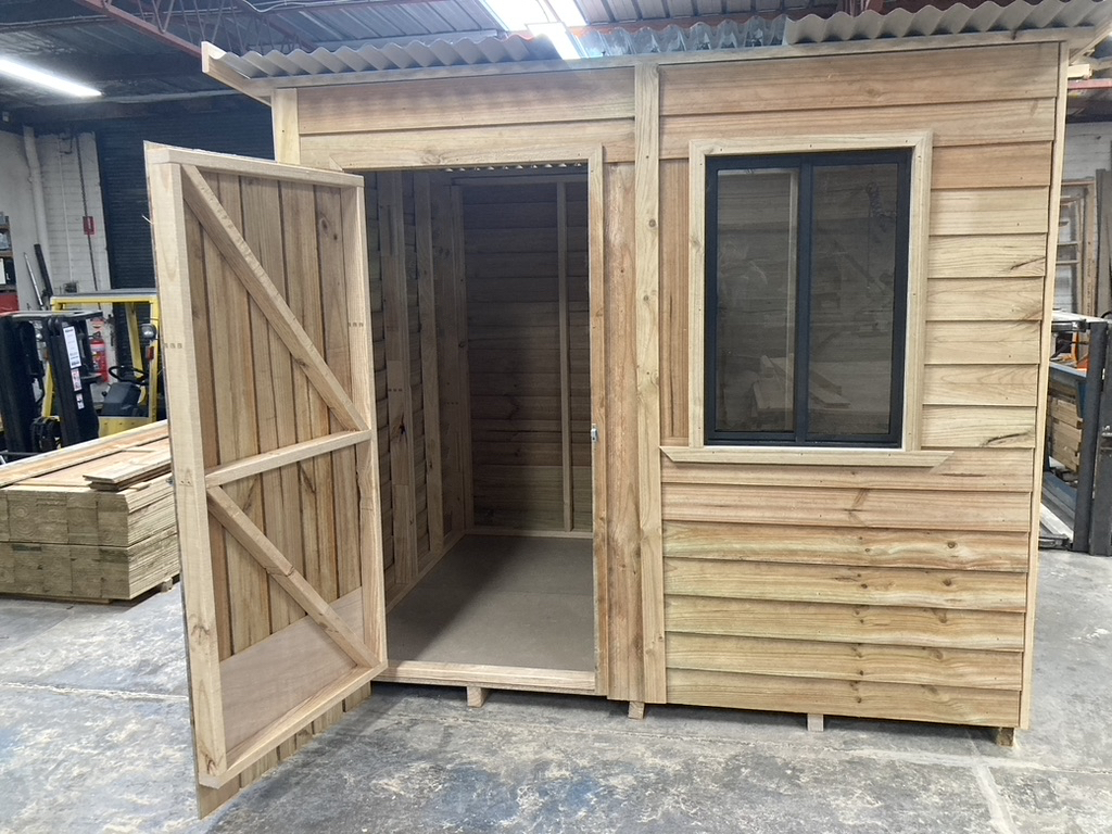 A little big shed with heaps of space inside