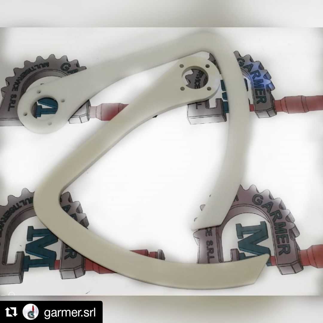 BRAZON PARA ENVOLVEDORA  EN DELRIN DE GRADO ALIMENTICIO