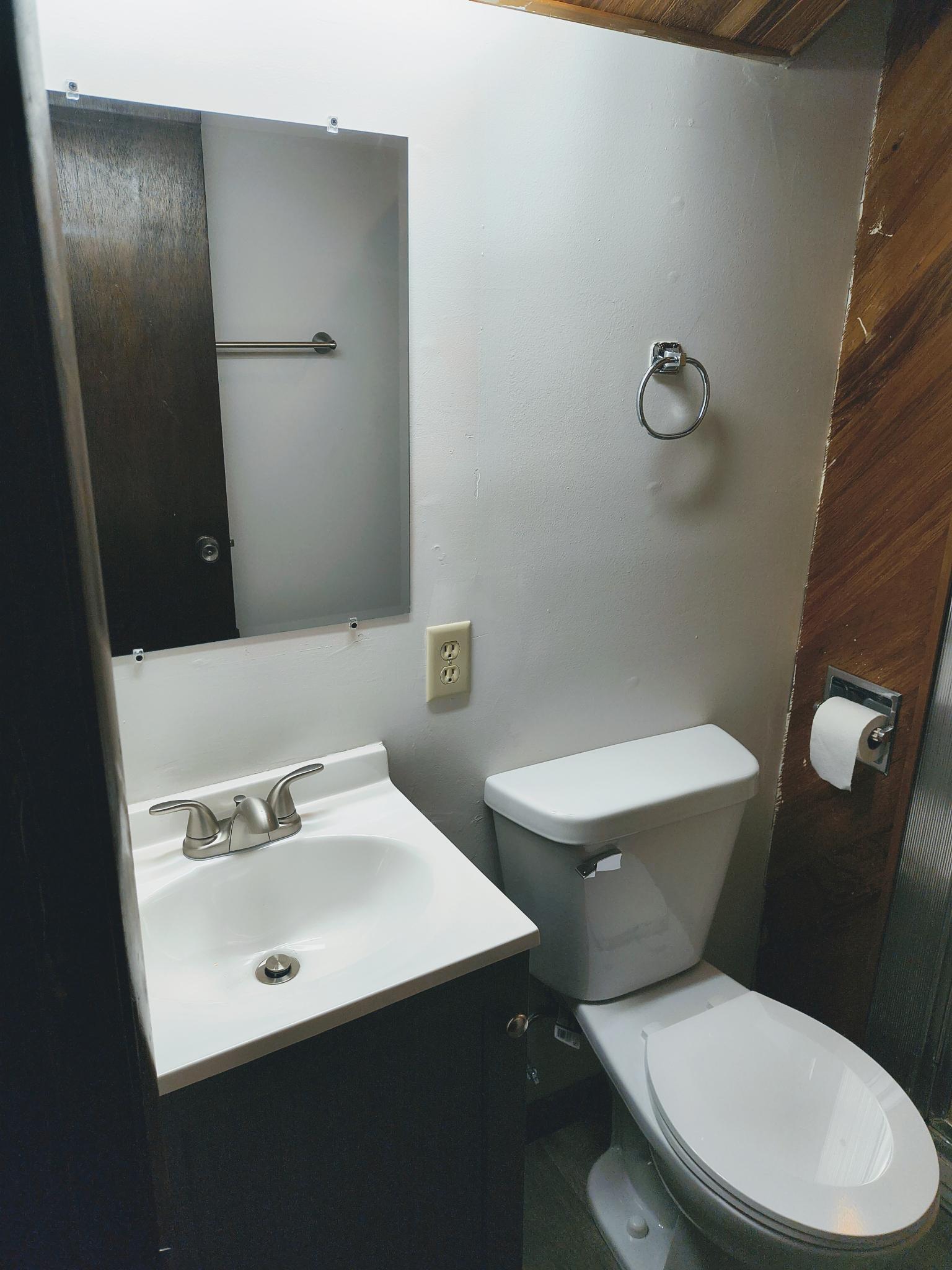 https://0201.nccdn.net/1_2/000/000/0ed/2a9/bath-sink.jpg