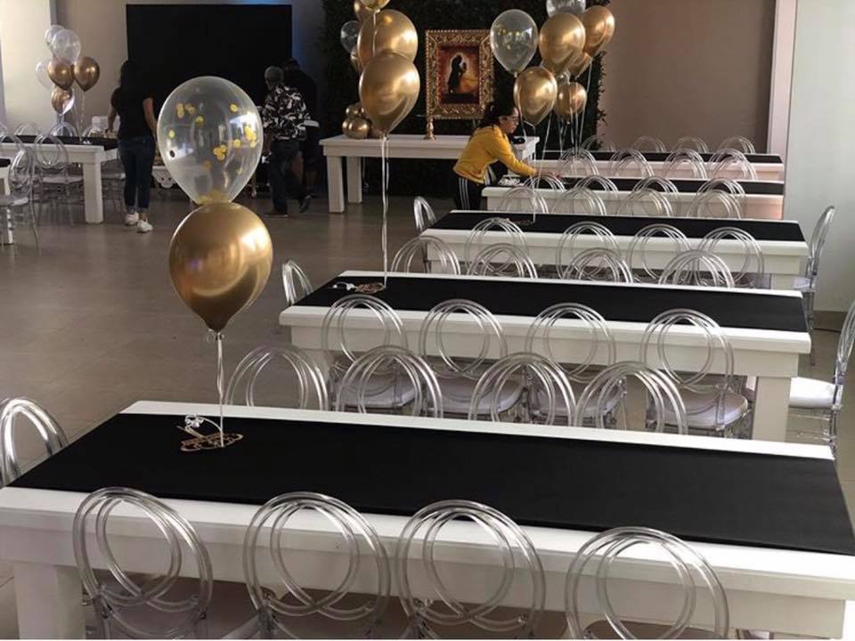 Rectangular Grande alta
Color Blanco 2.20X1m
Precio de Alquiler $ 90.000