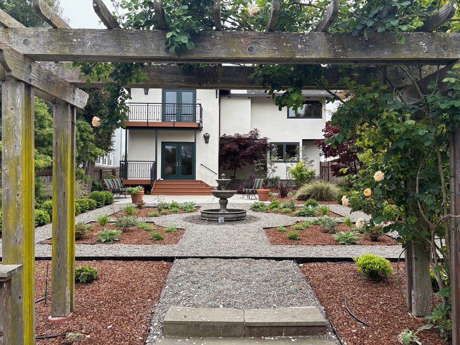 Aptos Parterre Garden 2