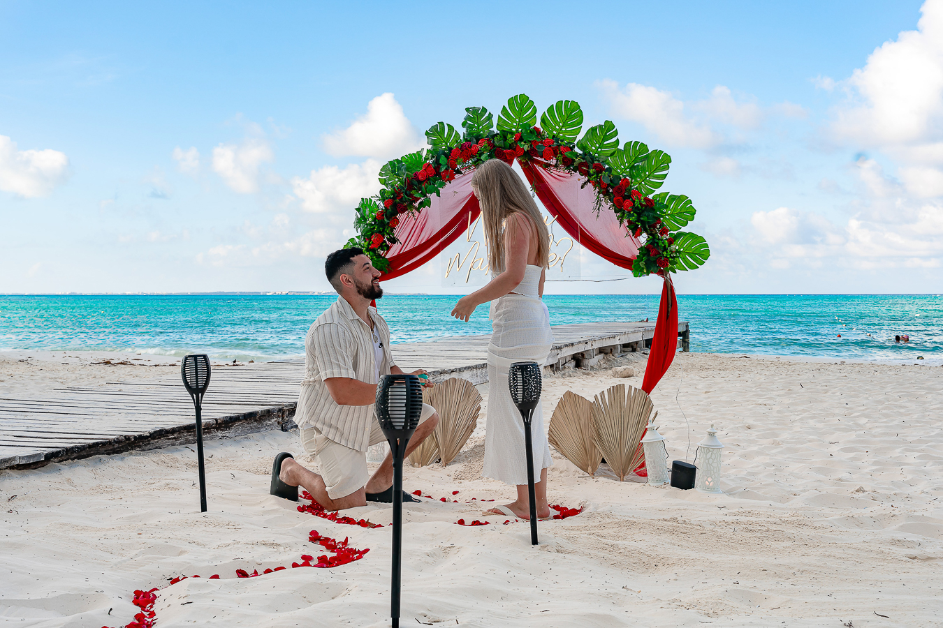https://0201.nccdn.net/1_2/000/000/0ee/1f3/romantic-proposal-in-cancun-riu-cancun-allinclusive102.jpg.jpg