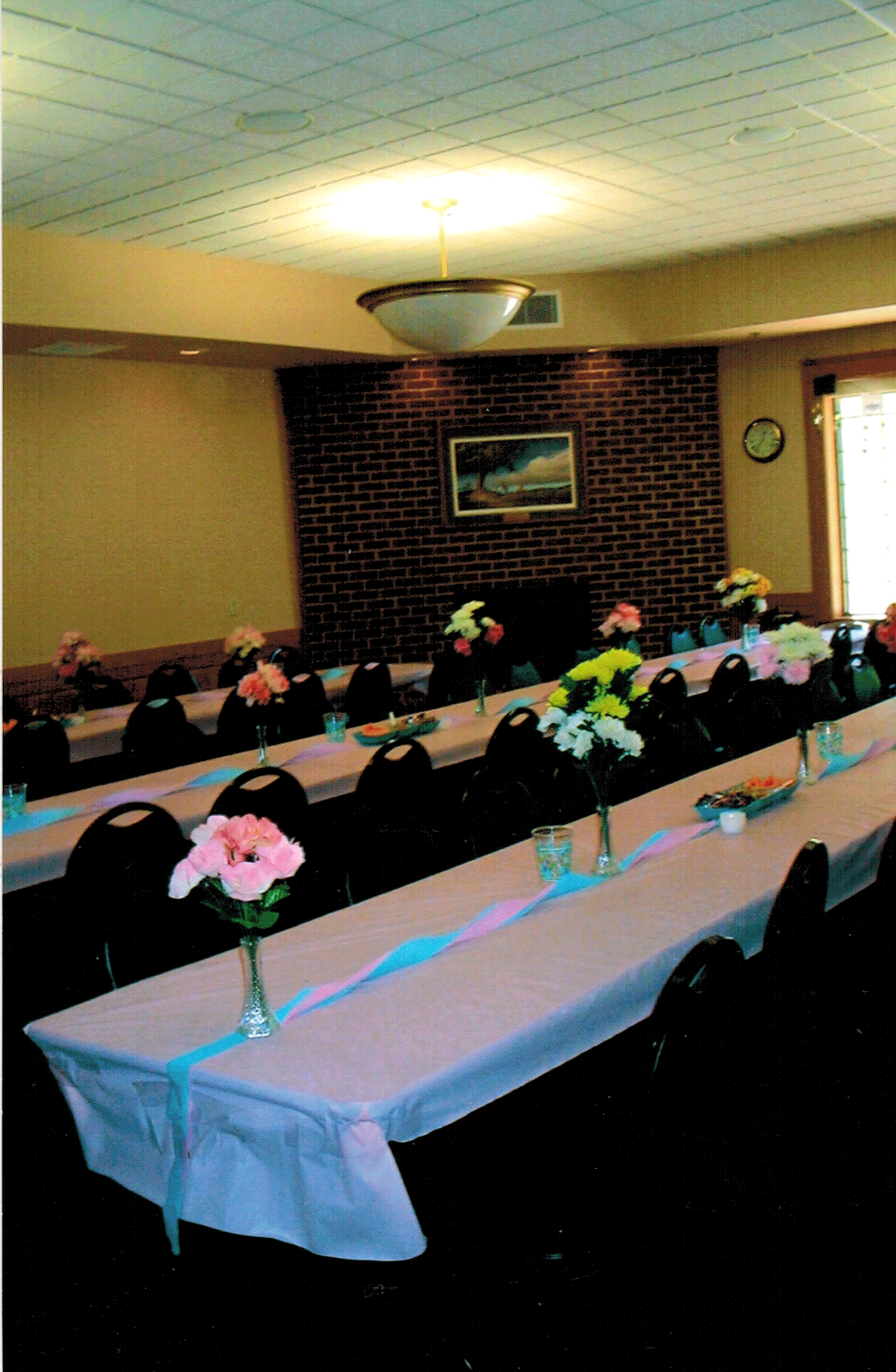 Sprague Room - white linen rows with flowers