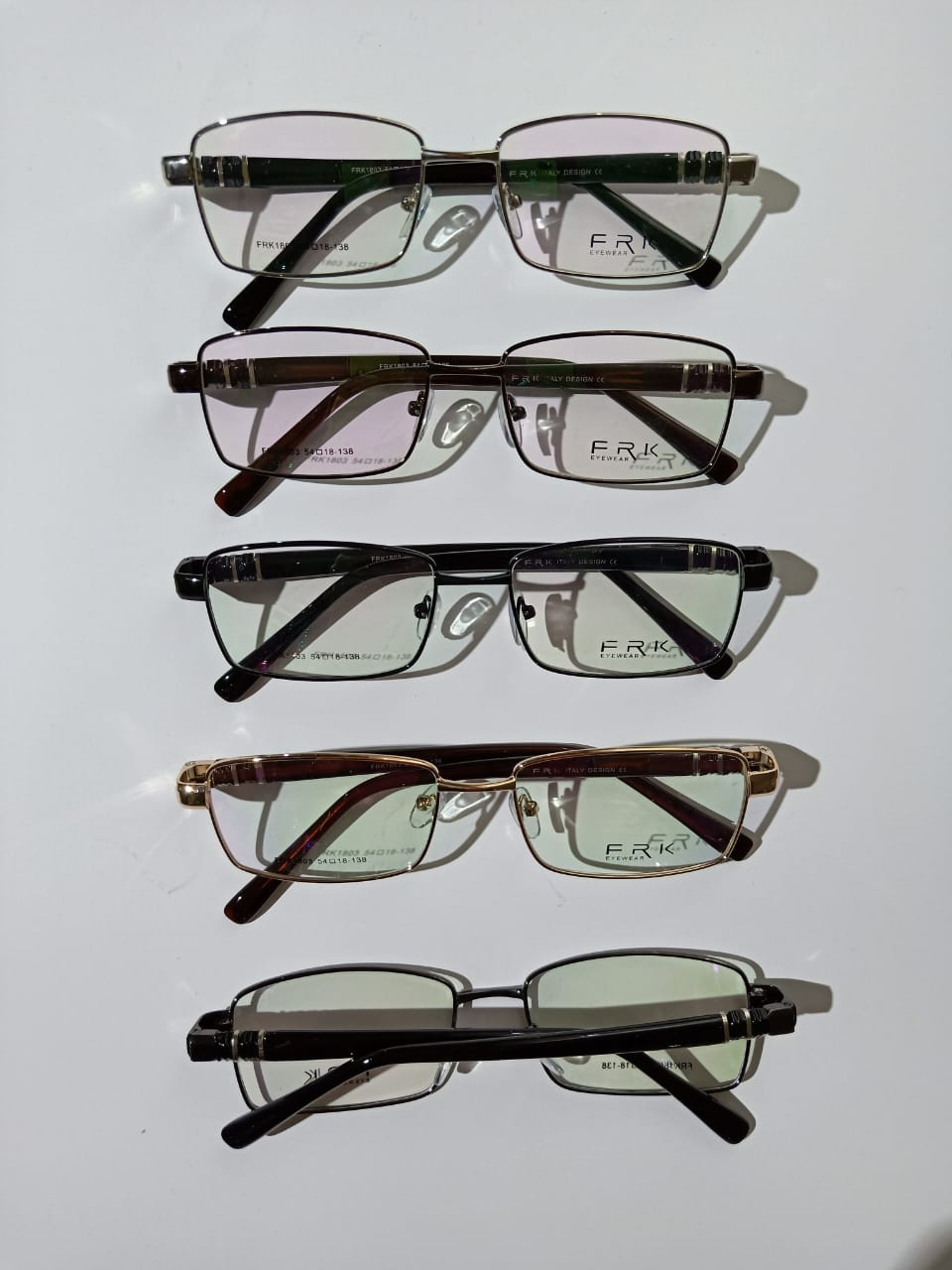 Modelo: FRK1803
Colores: Dorado, Plateado, Gun, Gris y Negro