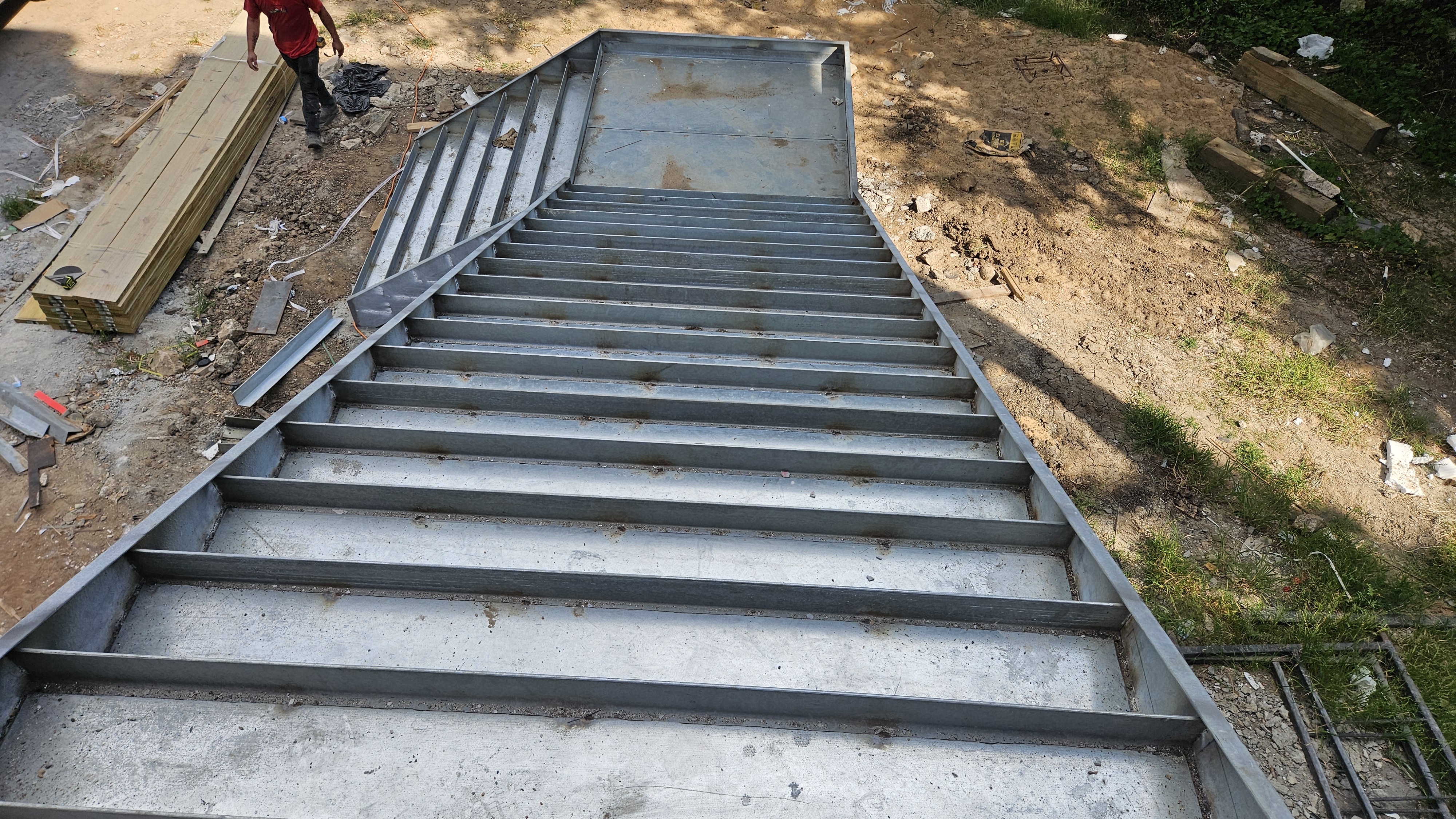 https://0201.nccdn.net/1_2/000/000/0ee/b85/nasa-staircase-3.jpg