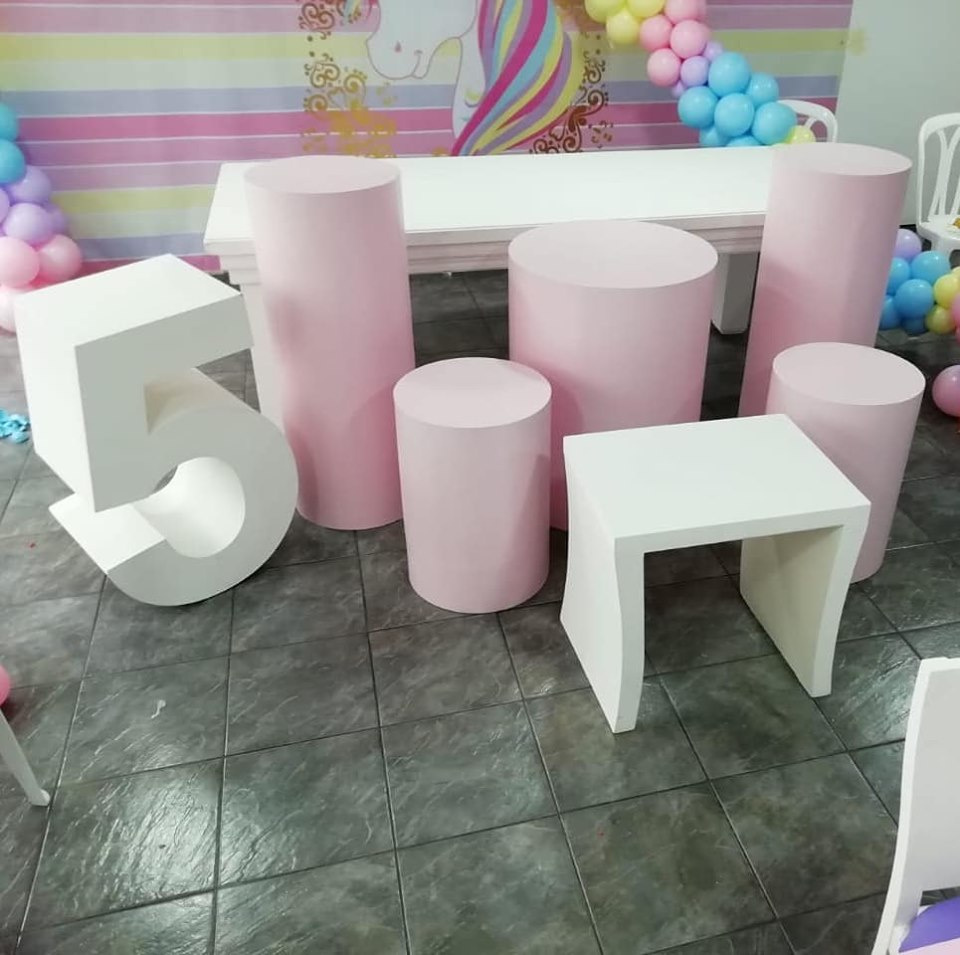 Kit 5 Cilindros Rosados
FORRADO EN TELA DEL COLOR
Principal 60, 5D X 80CM Altur
Mediana 40, 5D X 1,02 M Altura .
Pequeña 40, 5D X 58 CM Altura.
$ 200.00
Rectangular pata ola mediana $60.000