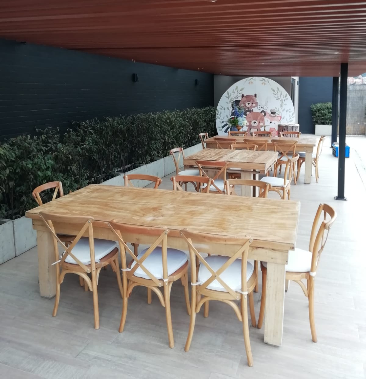 Mesa Grande color natural
medidas: 2.20mx1m
90.000