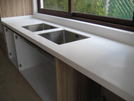 Instalación de gabinete de tarja en domicilio de obra.