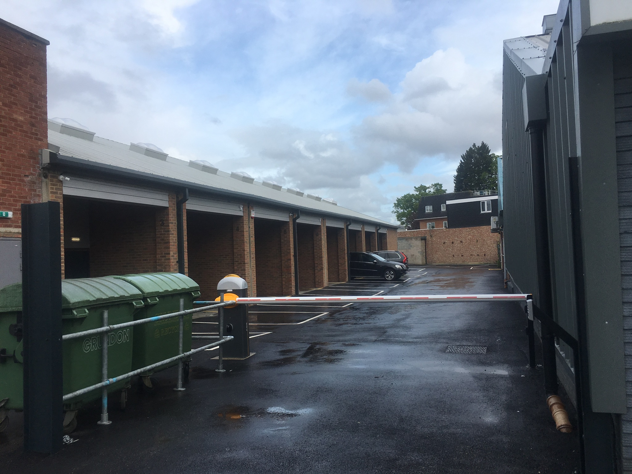 units to rent wokingham