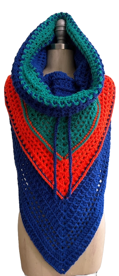 https://0201.nccdn.net/1_2/000/000/0f1/e1f/hooded-cowl-triangle-scarf-552.png