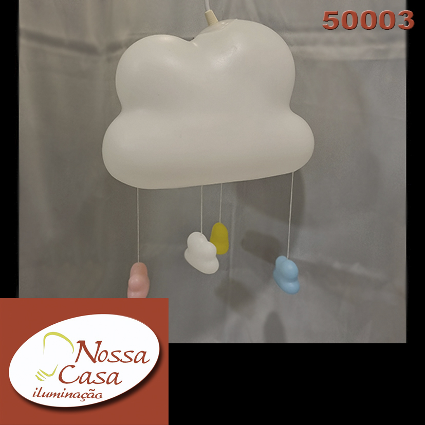 Pendente em poliestireno translúcido leitoso com móbile de nuvens. Para 1 lâmpada led e27