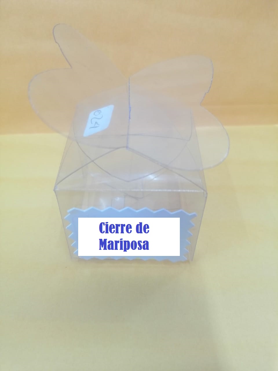 #24 CIERRE DE MARIPOSA
MEDIDA 4.5X4.5X3.5