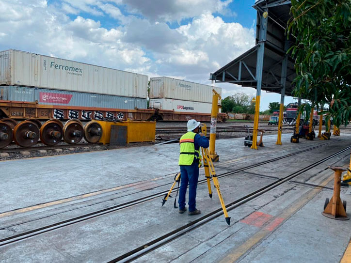 M&M Topografía SA de CV - ESTACION TOTAL
