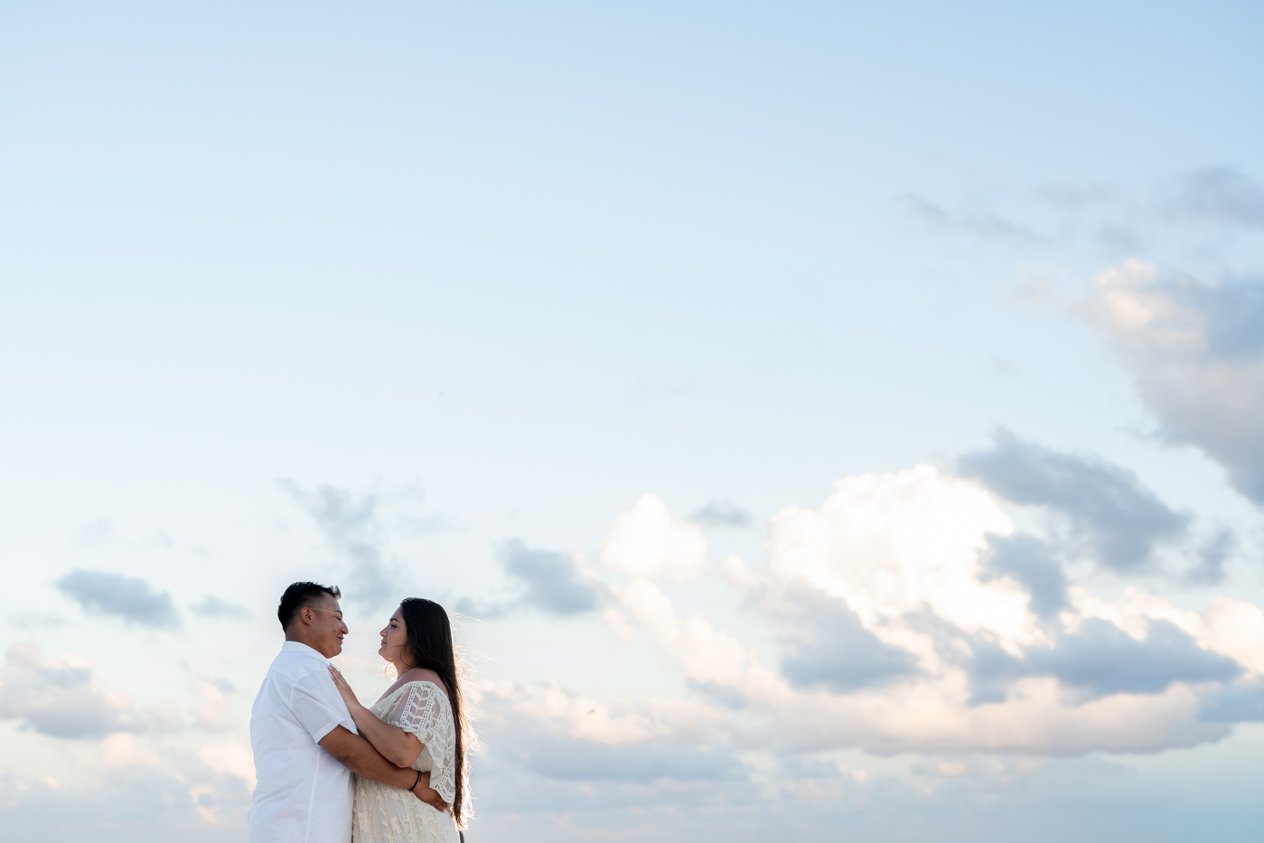 https://0201.nccdn.net/1_2/000/000/0f3/050/romantic-mariachi-proposal-in-cancu%CC%81n098.jpg