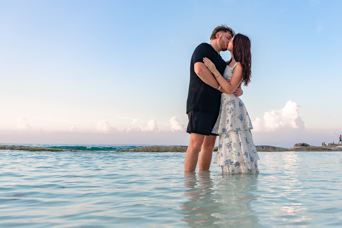 https://0201.nccdn.net/1_2/000/000/0f3/da0/romantic-proposal-in-cancun-sunset--riu-palace-las-americas-canc.jpg