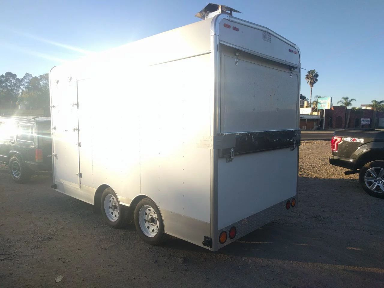 REMOLQUE LONCHERO DOBLE EJE