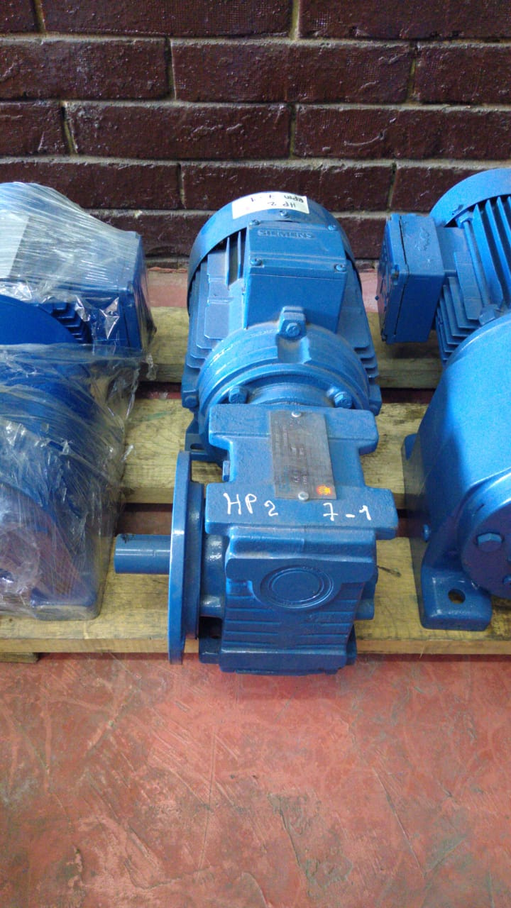 Motoreductor Siemens 2hp rel 7 a 1, cod 1057