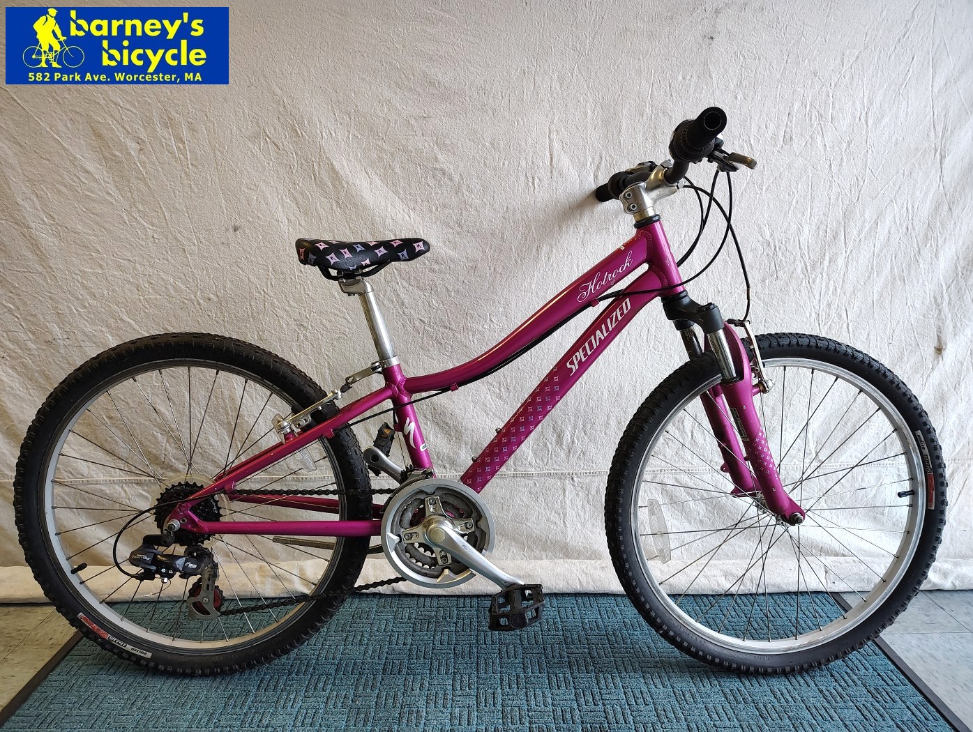 Specialized Hotrock 24
Wheel Size: 24"/ Ages 9-12 Speeds: 21spd
Price: $289.00 (Professionally Tuned)
