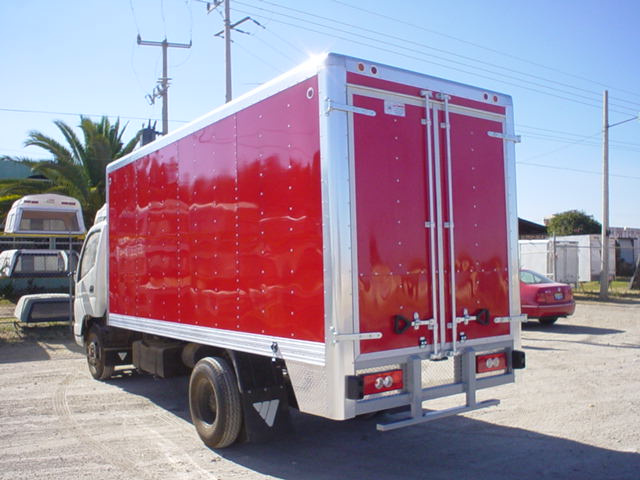 CAJAS HINO
