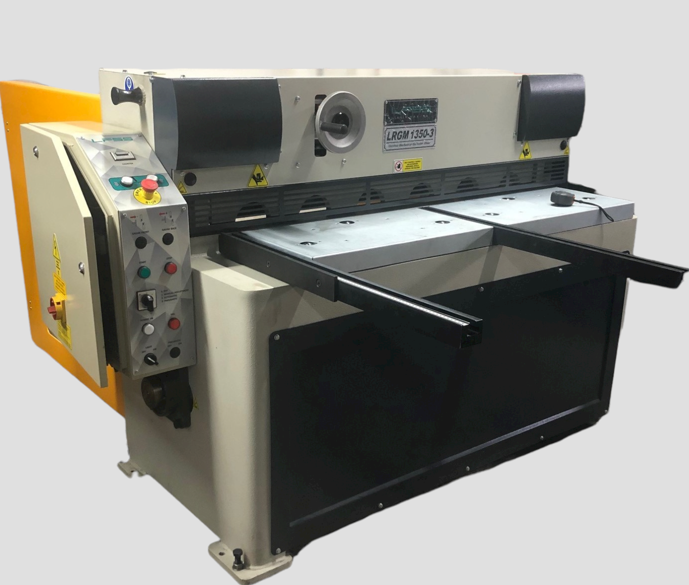 GUILLOTINA SEMIAUTOMATICA