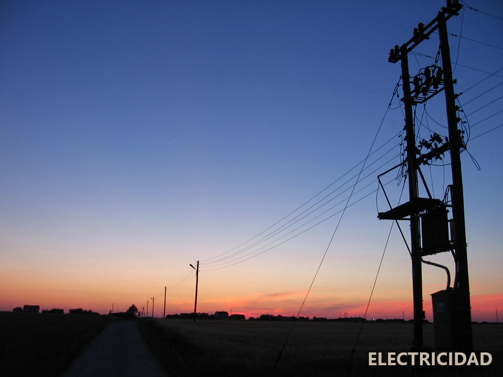 https://0201.nccdn.net/1_2/000/000/0f6/1cf/como-llega-electricidad-1024x768.jpg