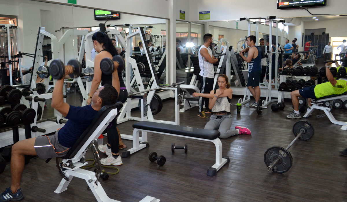 https://0201.nccdn.net/1_2/000/000/0f6/216/gimnasio4-1200x700.jpg