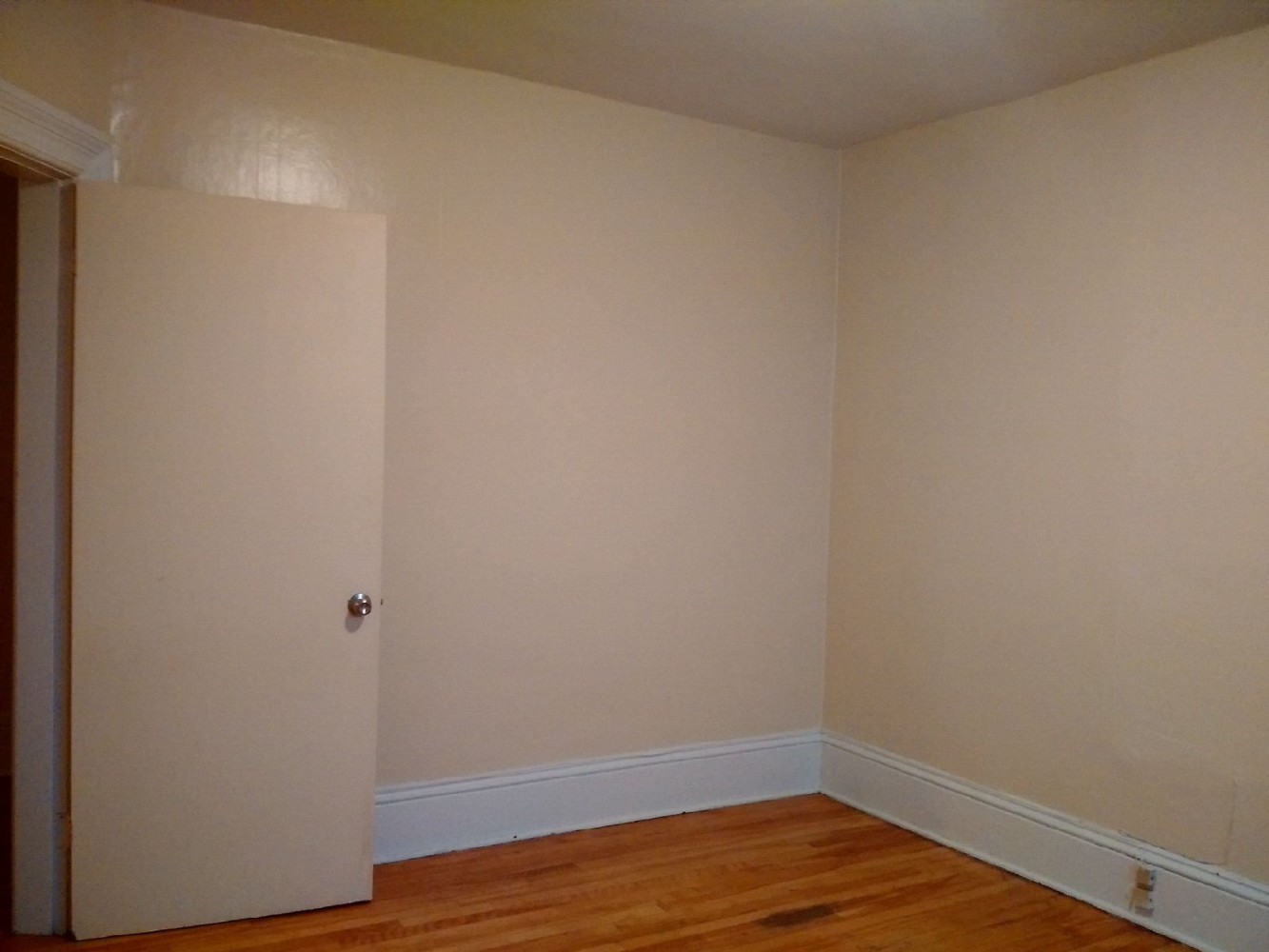 38 Cranston #5 Bedroom