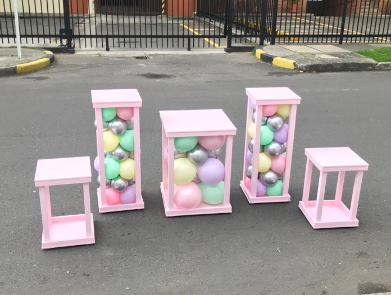 kit 5 Auxiliar Tipo Farol Color Rosado
Manejamos Variedad de Colores
Principal 80CM Altura.
Mediana 1,02 M Altura .41x41cm
Pequeña 58 CM Altura.41x41cm
$ 200.000