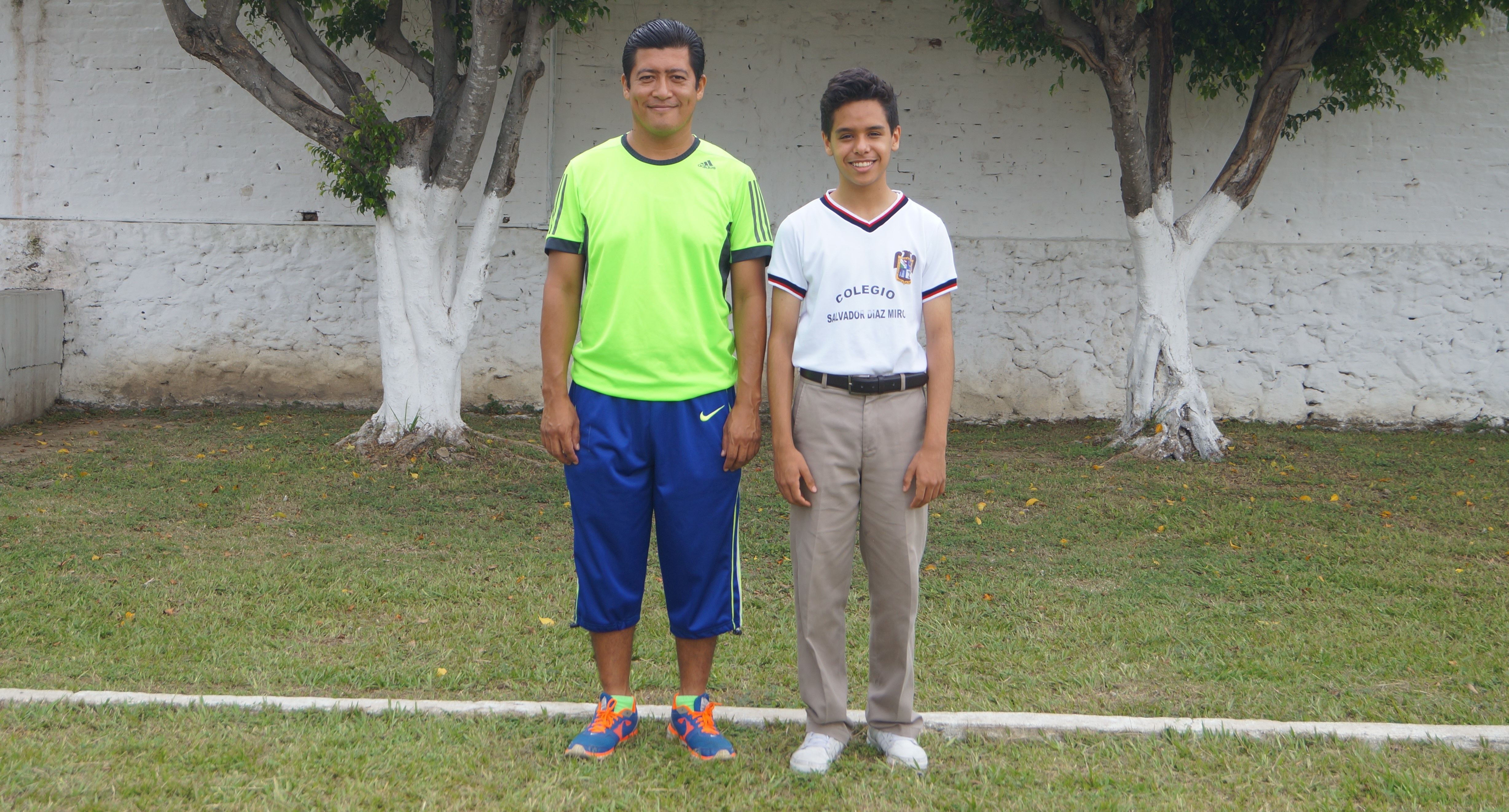 ROBERTO LEONEL MONTAÑO MONTERRUBIO
1er. LUGAR EN ATLETISMO 100 METROS PLANOS RAMA VARONIL FASE ZONAL
1er. LUGAR EN ATLETISMO 200 METROS PLANOS RAMA VARONIL FASE ZONAL
ASESOR URIEL ROSALES GONZÁLEZ