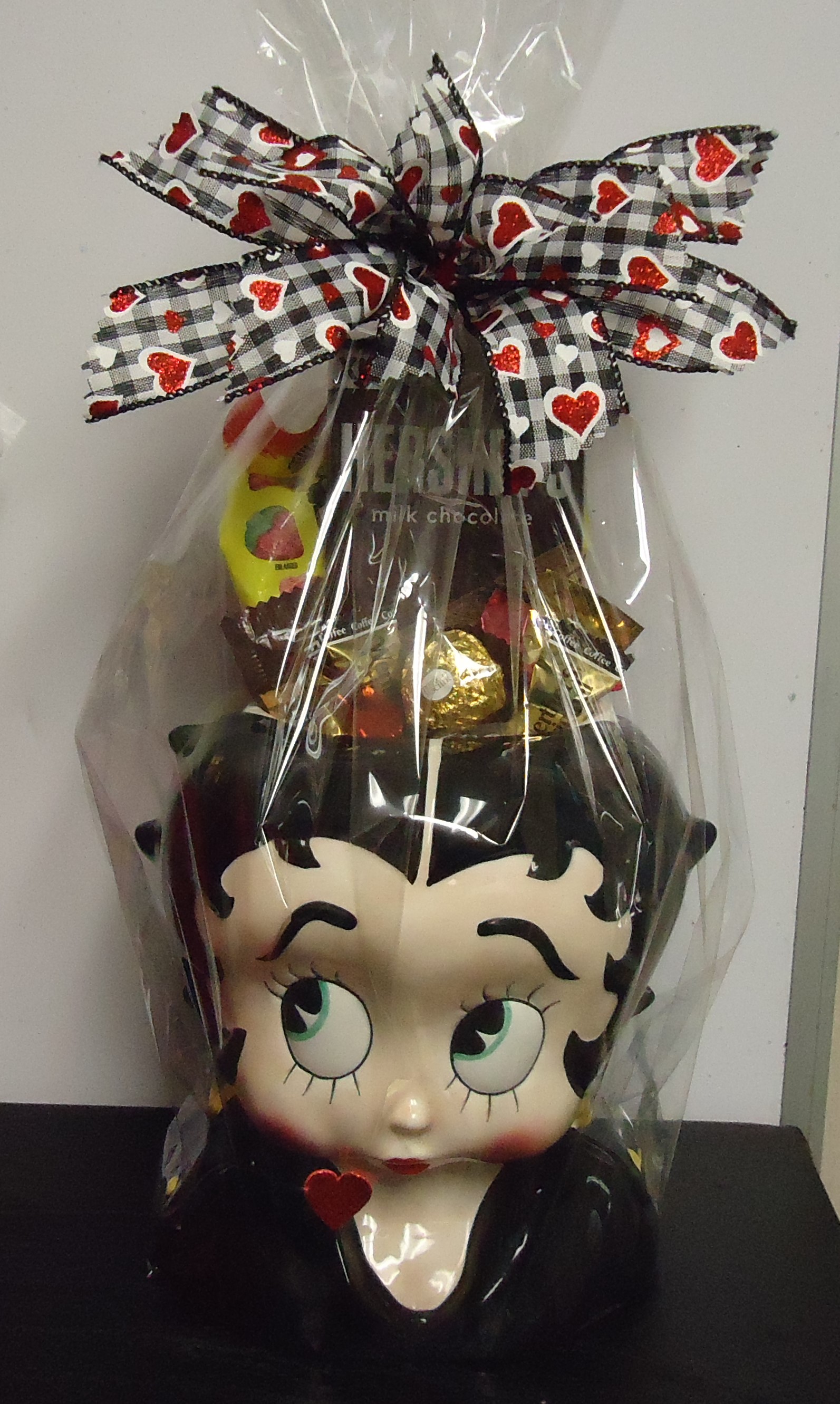 (7) "Betty Boop" Filled
W/ Goodies
$65.00