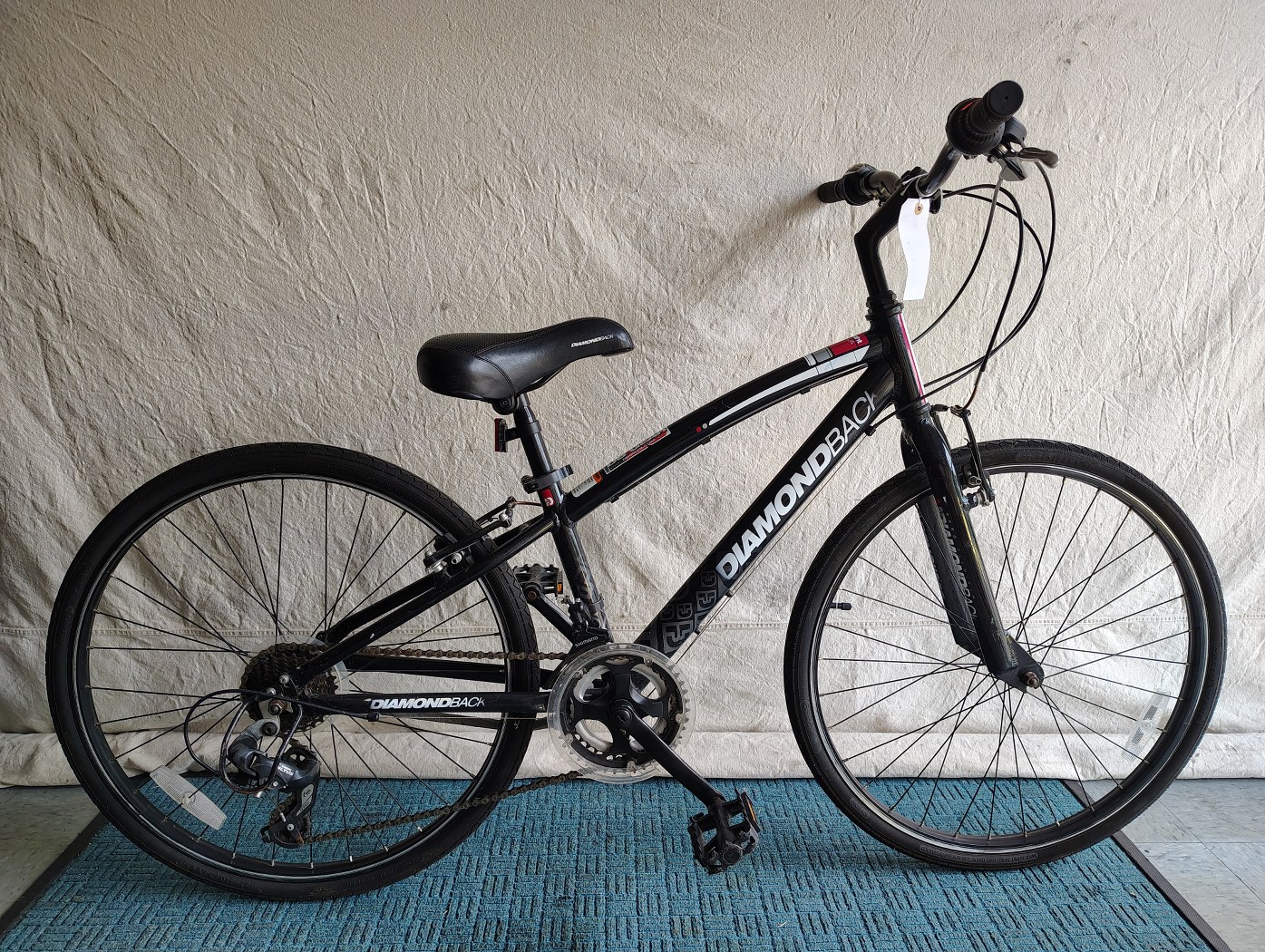 Diamondback insight 24
Wheel Size: 24"/ Frame: Boy's
Speeds: 14 2*7
Price: $239.00 (Pro Tuned)