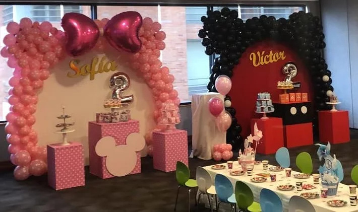 Paredes Circulares
De 2.60m Diámetro
Blanca 150.000
Tapizada de Rojo 200.00
(SE ADAPTA AL COLOR QUE GUSTE)