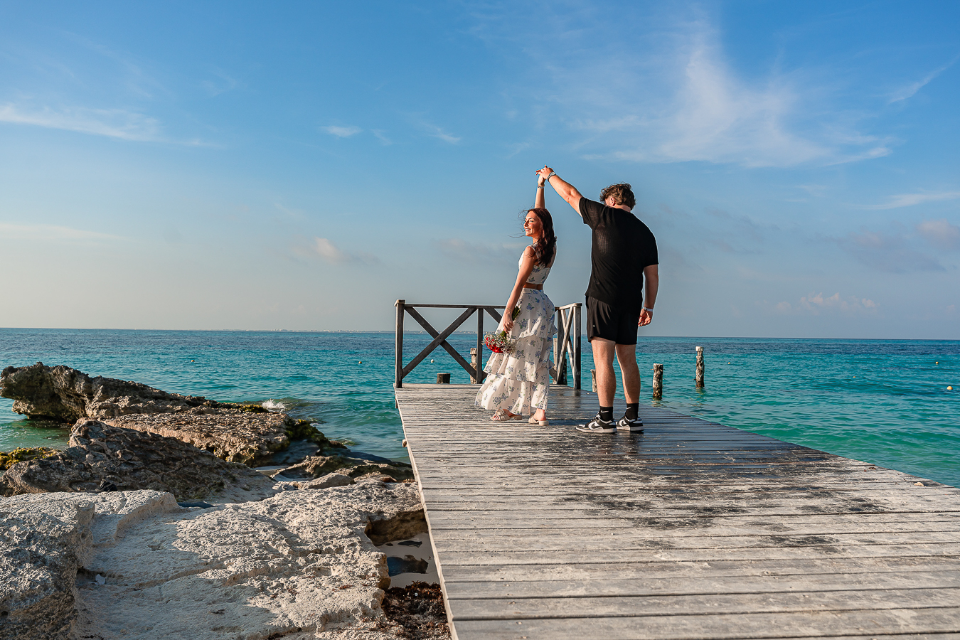 https://0201.nccdn.net/1_2/000/000/0f9/5f9/romantic-proposal-in-cancun-sunset--riu-palace-las-americas-canc.jpg