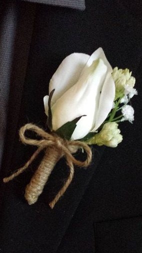 Classic Rose Boutonniere