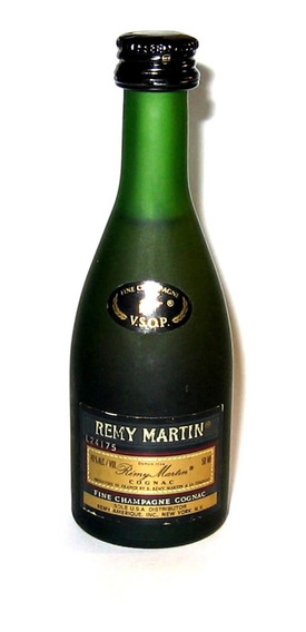 Cognac Remy Martin Mini 12/50 ml
Código: 2322
