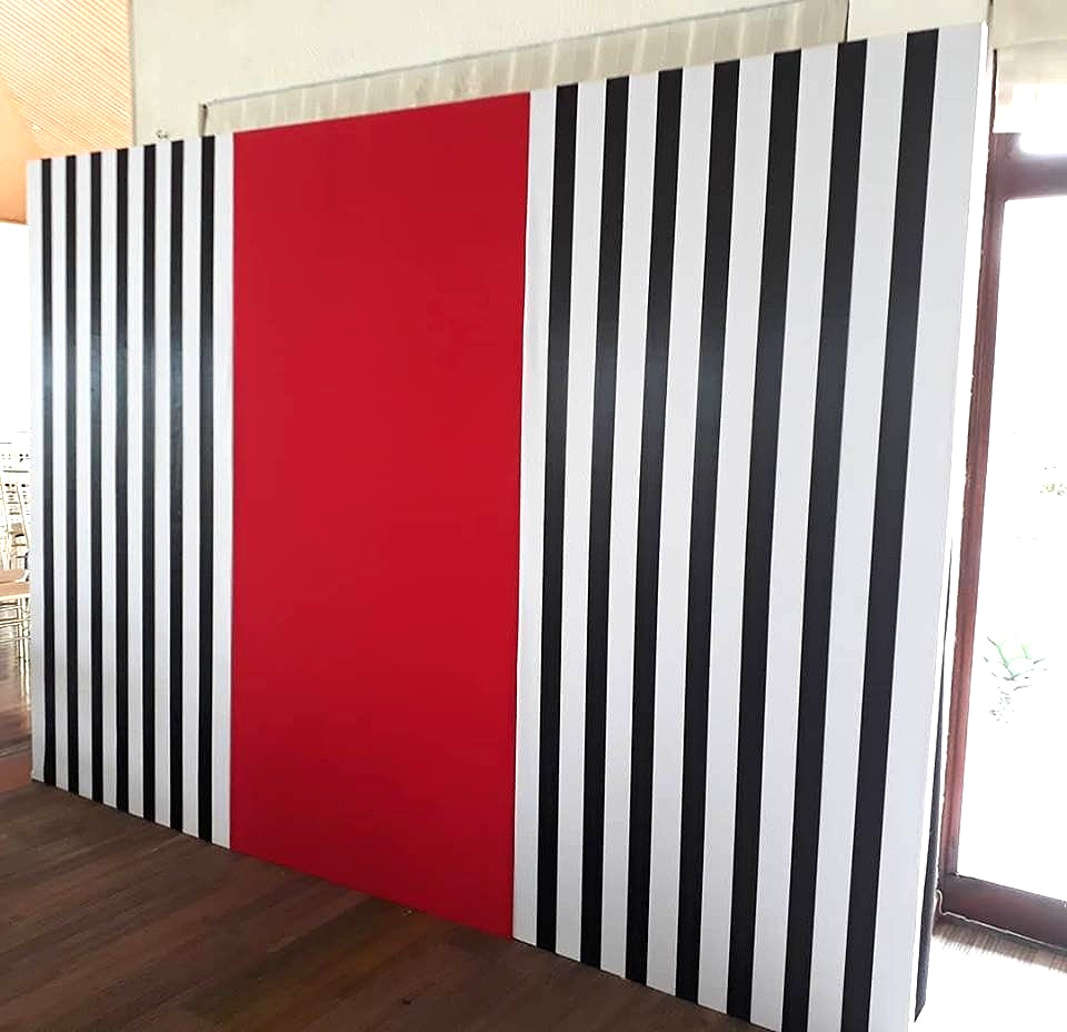 Altura 2.20m x 1.04m
Tapizado Rojo $60.000
Blanco a Rayas Negras $80.000
Precio unitario por modulo
Imagen referencial de 3 módulos
(SE ADAPTA AL COLOR QUE GUSTE)