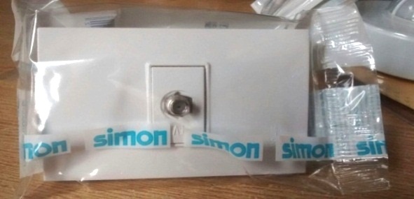 Toma TV coaxial 
Codigo 23023