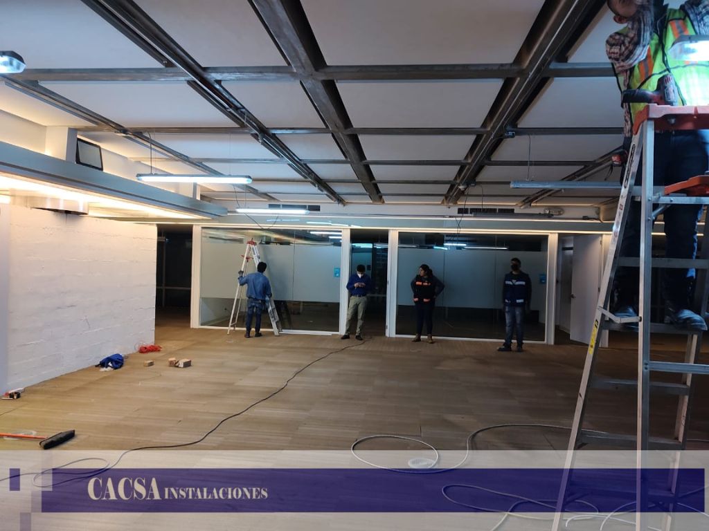 Instalación de alumbrado en Corporativo Dos Patios, Polanco.