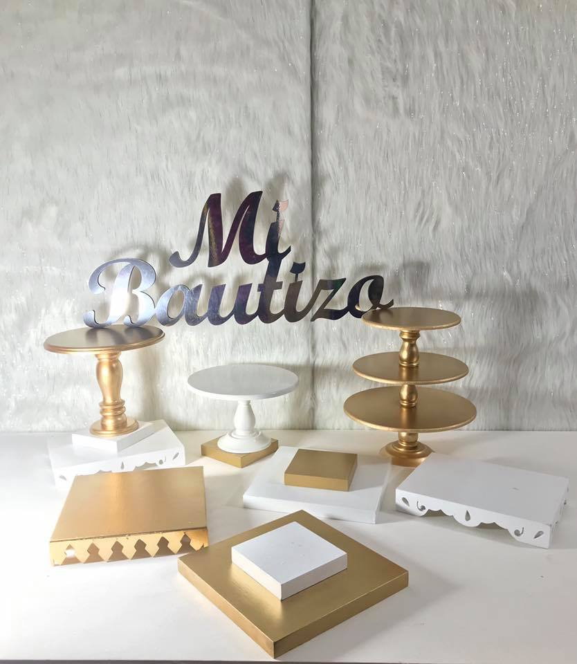 Bases Planas Troqueladas
Color Dorado
Medias: 30cm X 30cm $20.000
Bases de Postres Cuadradas  Pequeñas $10.000
Bases de Postres Cuadradas Grande 30cm x 30cm 10.000
Base Redonda para Postres 20.000
Base redonda para postres
Color Dorado 3 niveles
Medidas: 37cm de Altura
Alquiler $ 30.000 
Mi Bautizo Color Plateado 45.000