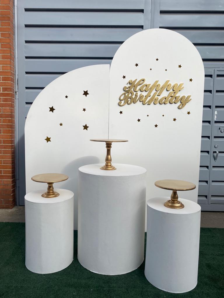 ·Panel Media luna
$60.000 en Alquiler
Precio unitario
Manejamos variedad de colores
·1.83 de altura x 91 de ancho
· Panel Ovalada
$50.000 en Alquiler
·220 de altura por 1mts de ancho