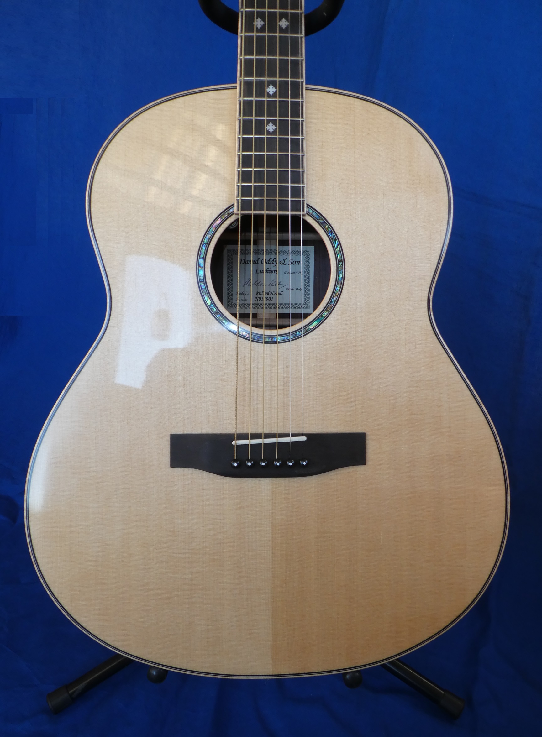 https://0201.nccdn.net/1_2/000/000/0fe/624/jumbo-front.jpg