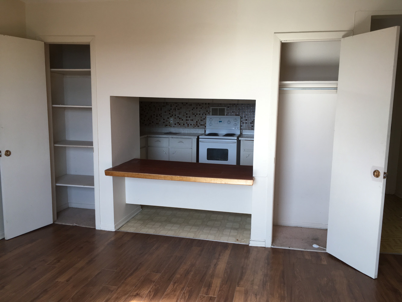 Livingroom looking into Kitchen