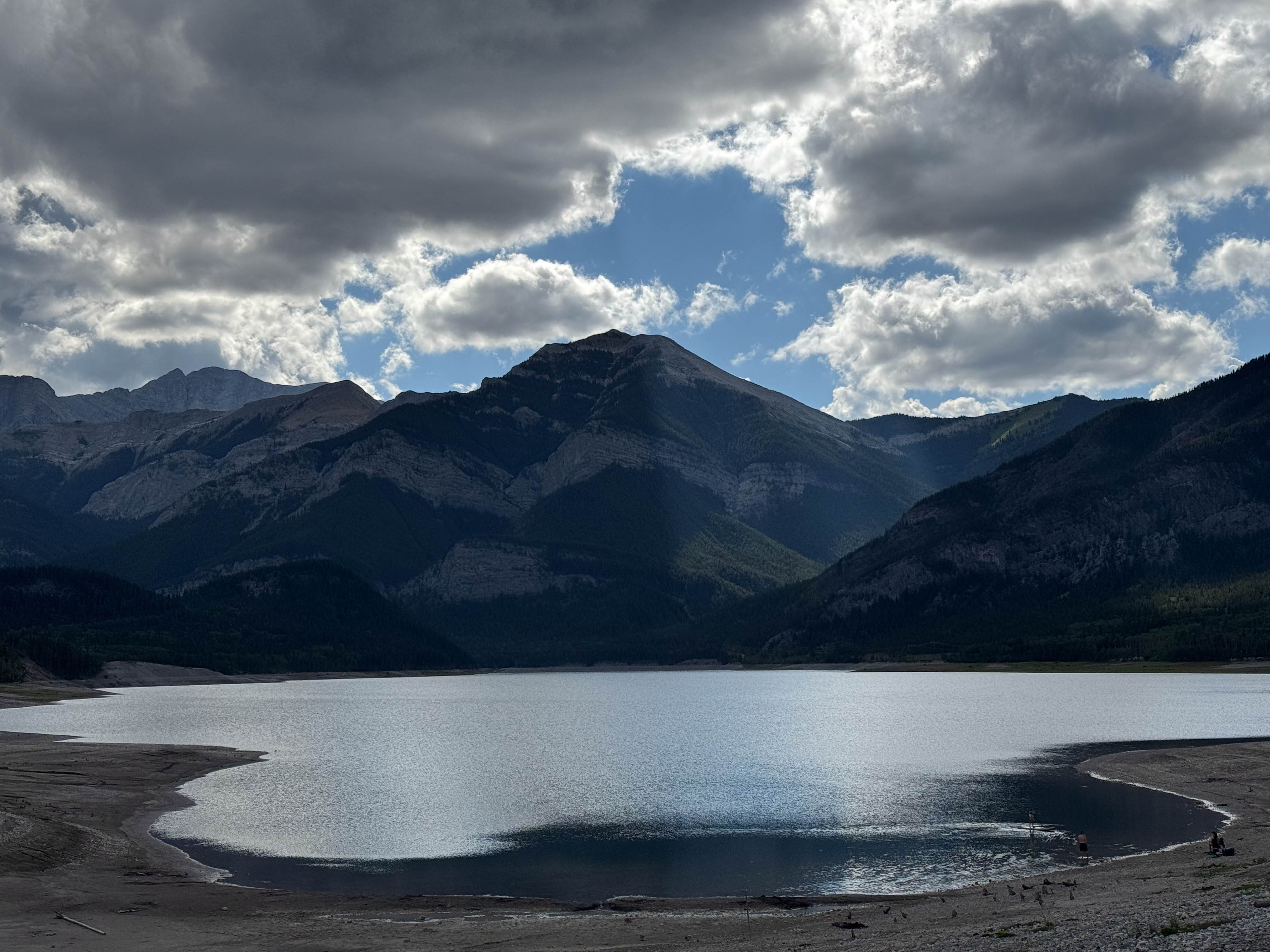 https://0201.nccdn.net/1_2/000/000/0fe/af0/calgary-order-2.jpg