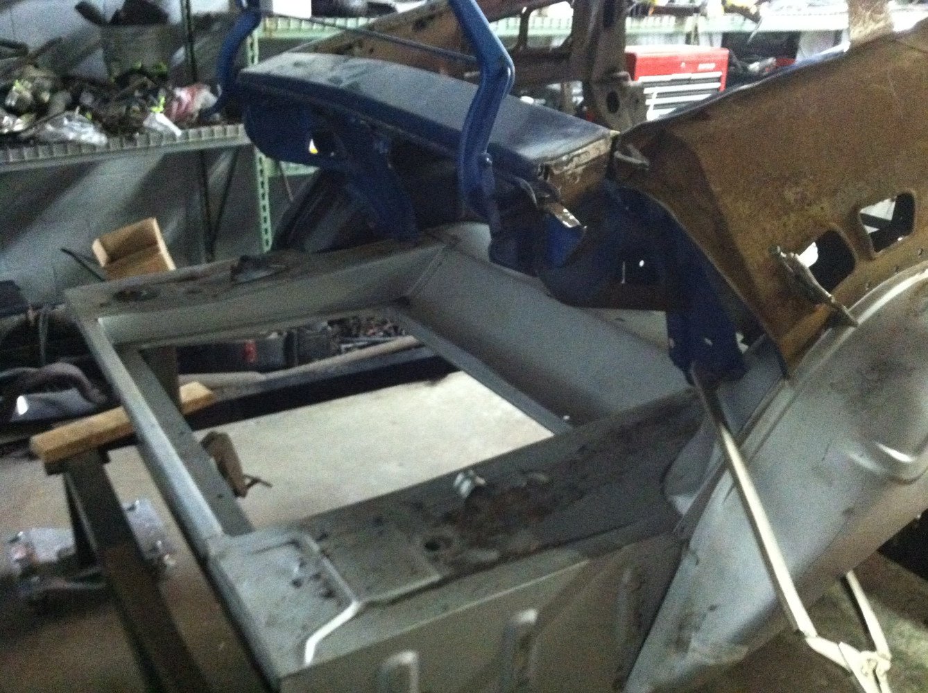 Trunk floor area, all new