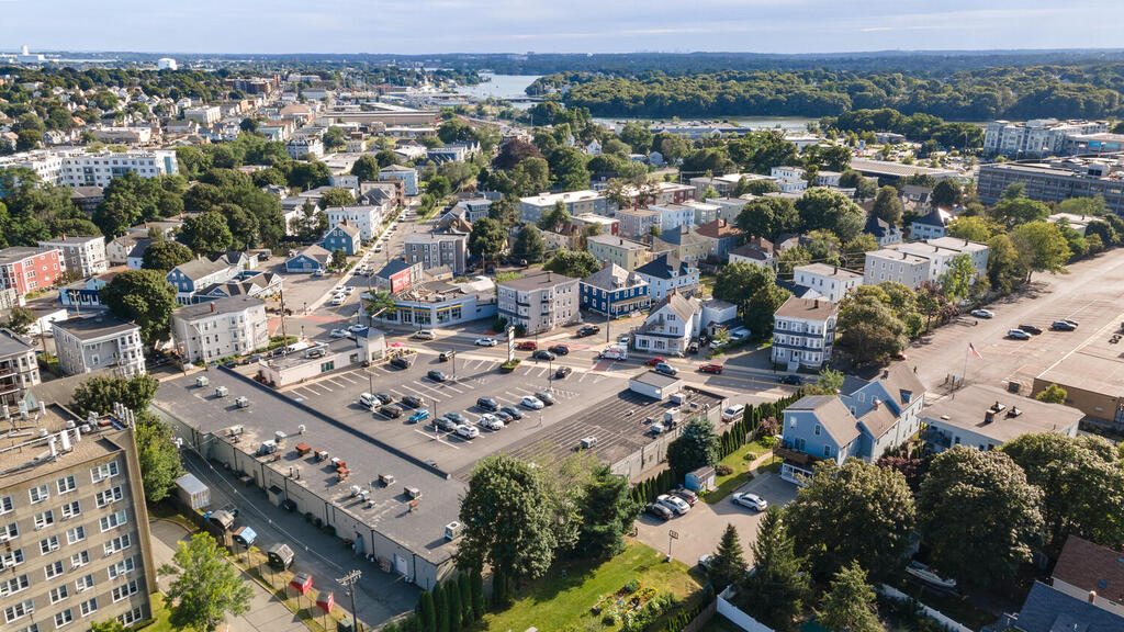 https://0201.nccdn.net/1_2/000/000/0ff/cd0/407-cabot-st-beverly-ma-01915-usa-002-001-aerial2-mls_size.jpg