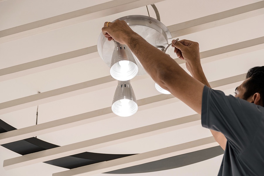 Installing Ceiling Lamps