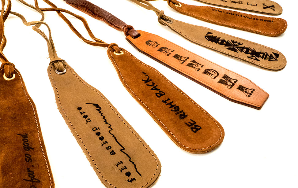 https://0201.nccdn.net/1_2/000/000/101/a81/fab-engraved-leather-bookmark-set.jpg