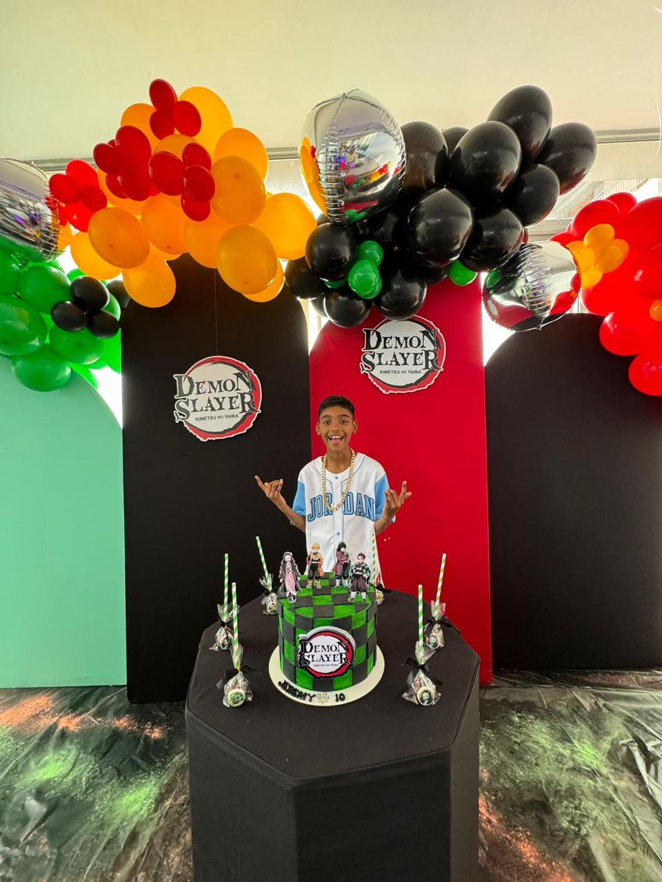 Panel Media luna
$60.000 en Alquiler
Precio unitario
Manejamos variedad de colores
·1.83 de altura x 91 de ancho
·2.20 de altura x 91 de ancho